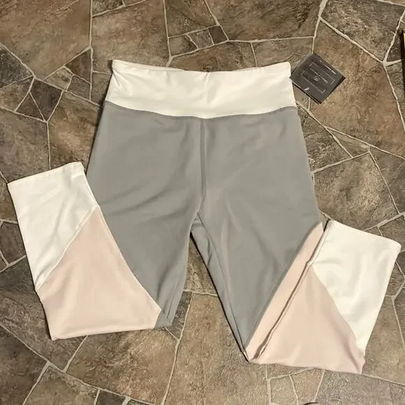NWT Threads 4 Thought Gray White Pink Sz M Leggings - Picture 2 of 12